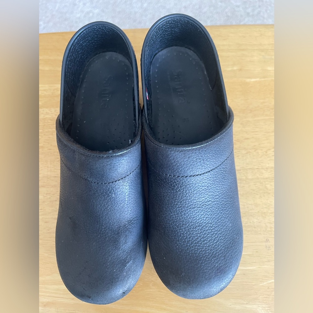 Women’s Nurse Shoes
Sanita size 37